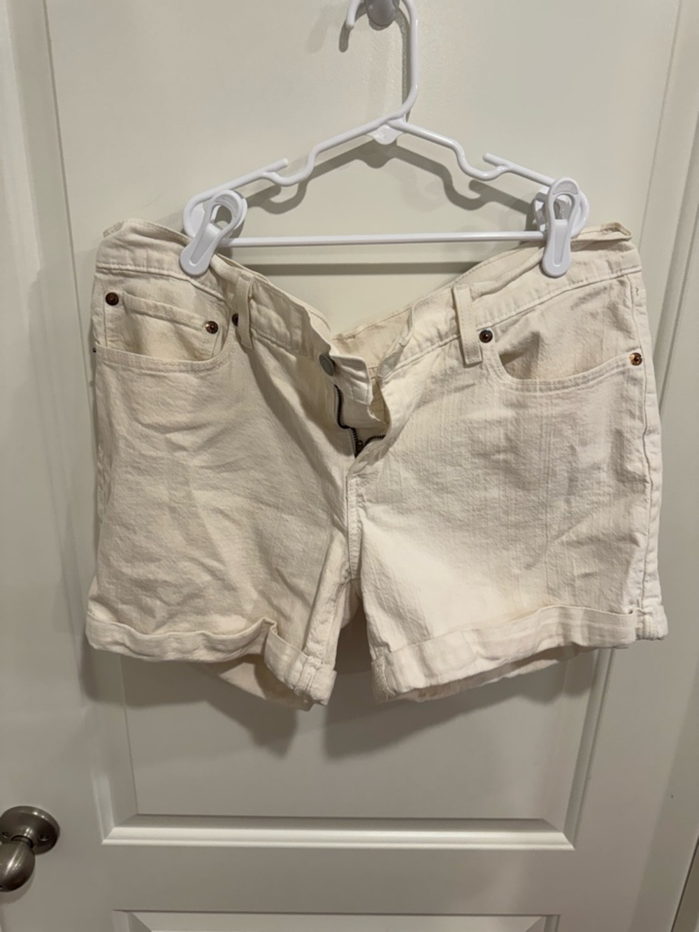 Cream Rolled-Hem Women's Denim Shorts